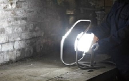 Oświetlenie miejsca pracy elektryka